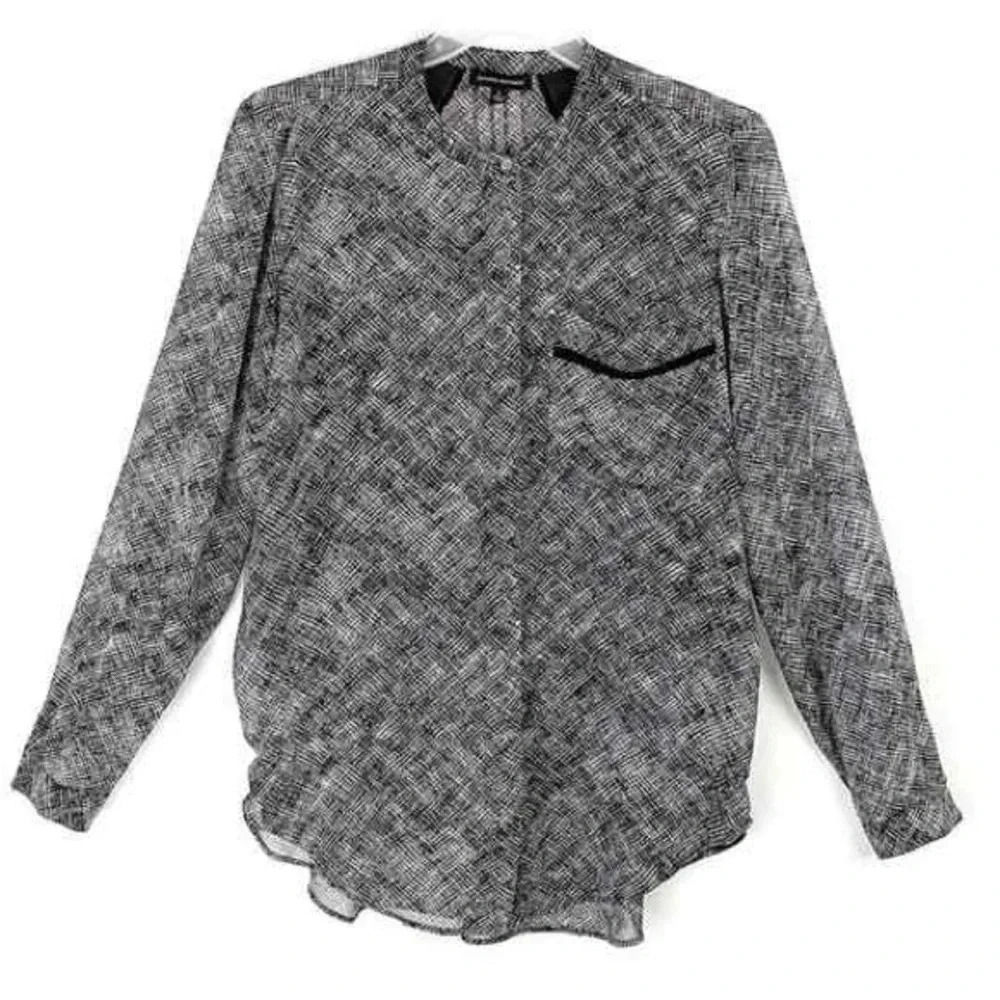 Banana Republic Preppy Chic Grey & Black Button Down Blouse Size Medium M